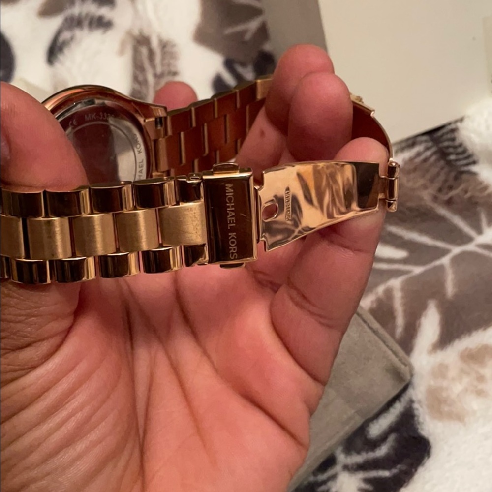 Michael Kors Gold Watch - Picture 4 of 6